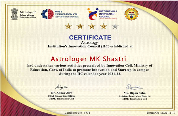 Astrologer MK Shastri