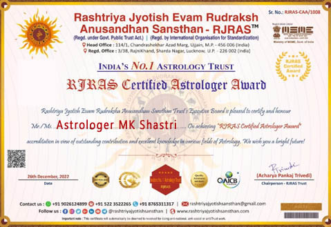 Astrologer MK Shastri